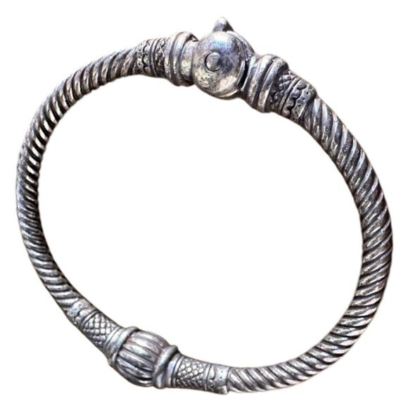Other - Elegant Artisan Bracelet – A Timeless Statement Piece